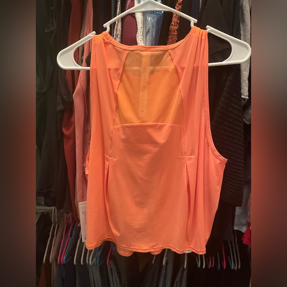 Lululemon top size 14